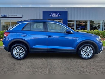 Used Volkswagen T-Roc 2022 for sale - 76782149: Photo