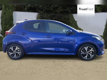 Used Toyota Yaris 2024 for sale - 79365413: Photo