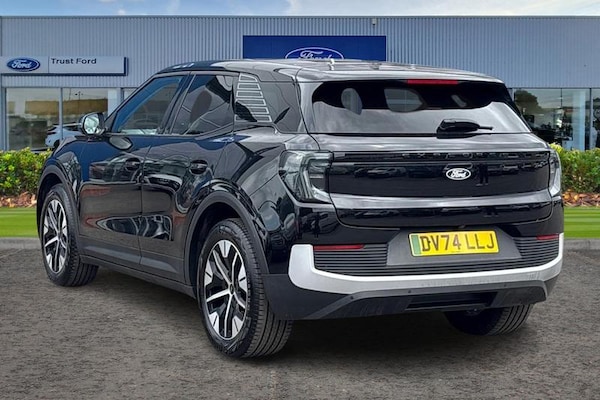 Used Ford Explorer 2024 for sale - 75371642: Photo 2