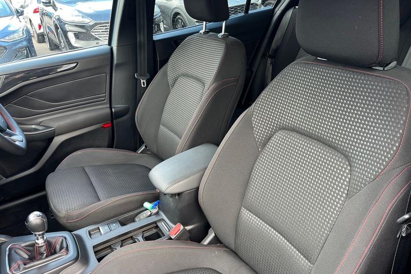 Used Ford Focus 2023 for sale - 78215548: Photo 19
