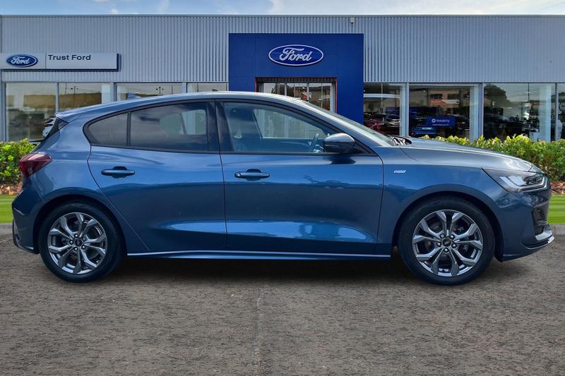 Used Ford Focus 2023 for sale - 78215548: Photo 3