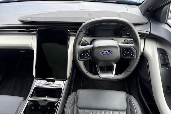 Used Ford Explorer 2024 for sale - 75446302: Photo 11