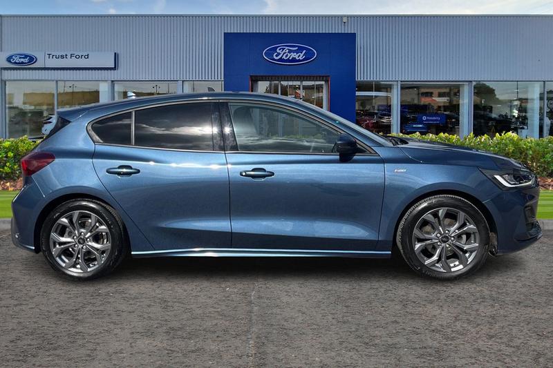 Used Ford Focus 2023 for sale - 78215552: Photo 3