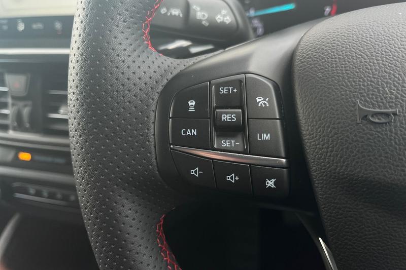 Used Ford Focus 2023 for sale - 78215552: Photo 33