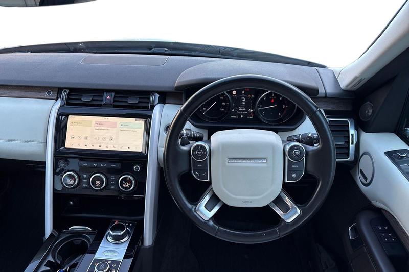 Used Land Rover Discovery 2017 for sale - 76803400: Photo 11