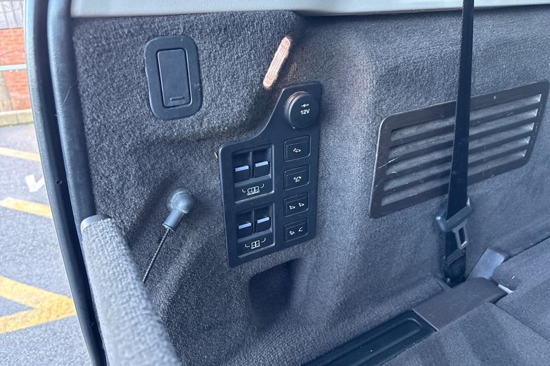 Used Land Rover Discovery 2017 for sale - 76803400: Photo 25