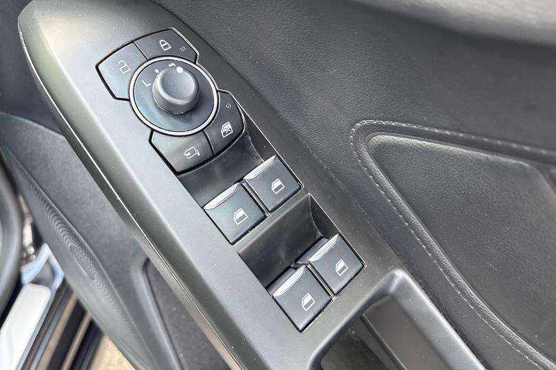 Used Ford Focus 2023 for sale - 76508248: Photo 16