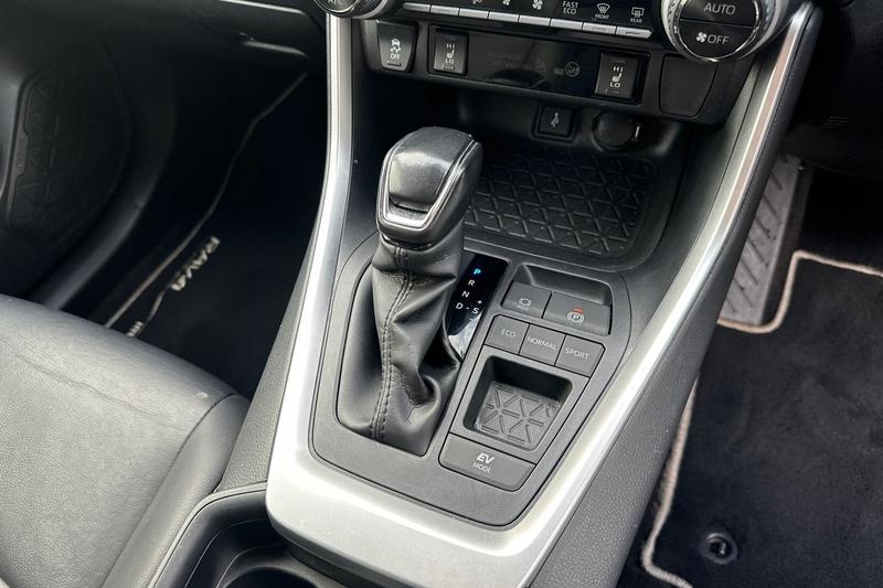 Used Toyota RAV4 2020 for sale - 78067606: Photo 24