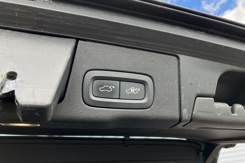 Used Volvo XC60 2018 for sale - 76104758: Photo 34