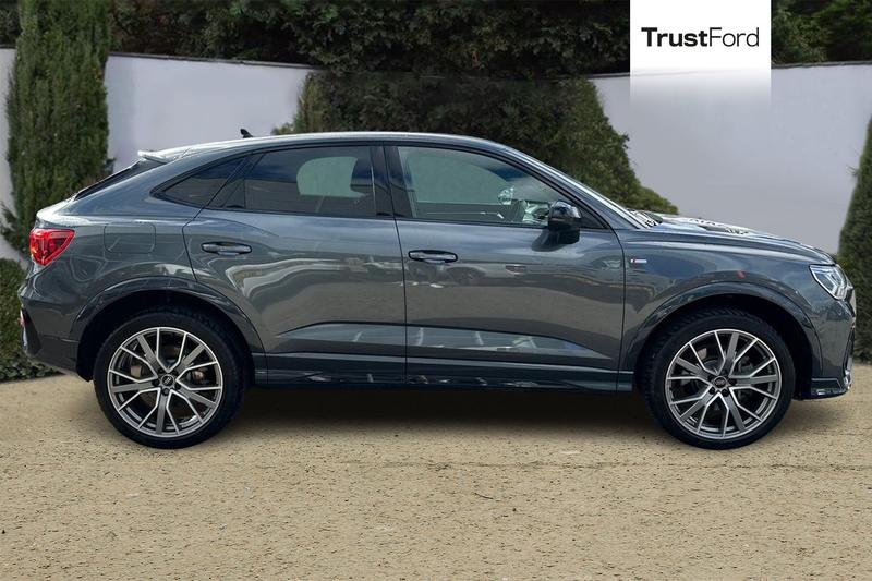 Used Audi Q3 2023 for sale - 77890426: Photo 3