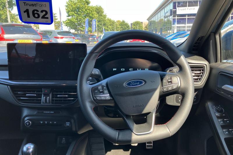 Used Ford Focus 2023 for sale - 76807211: Photo 12