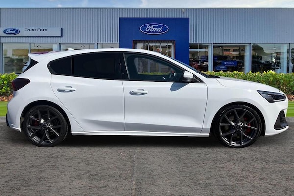 Used Ford Focus 2023 for sale - 75717883: Photo 3