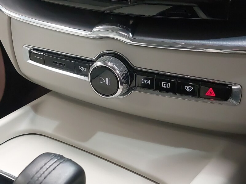 Used Volvo XC60 2021 for sale - 77325101: Photo 13