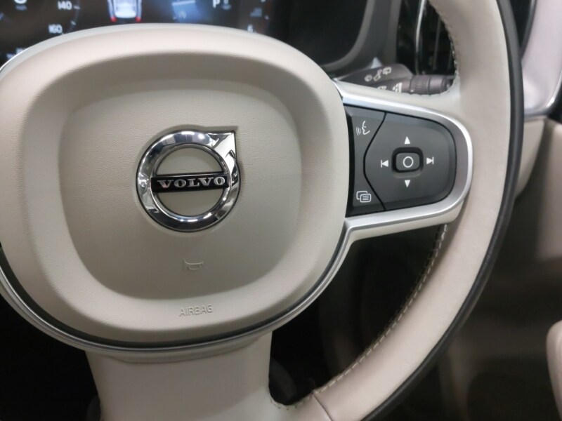 Used Volvo XC60 2021 for sale - 77325101: Photo 16