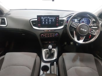 Used Kia Ceed 2023 for sale - 77644723: Photo
