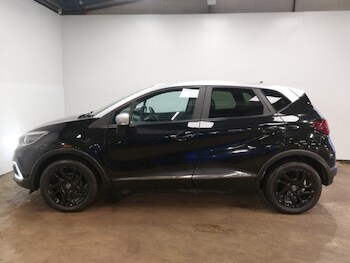 Used Renault Captur 2018 for sale - 77300052: Photo