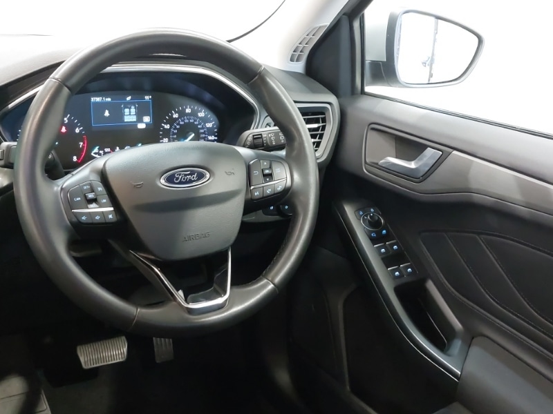 Used Ford Focus 2023 for sale - 76556390: Photo 11