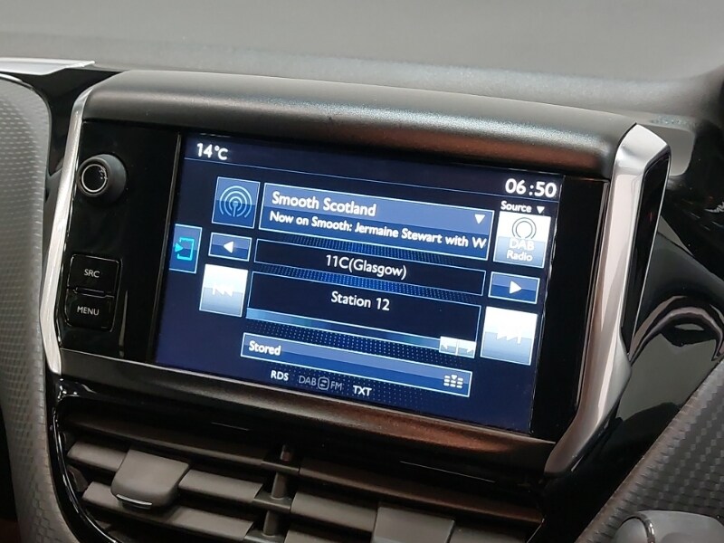 Used Peugeot 208 2017 for sale - 77933354: Photo 14