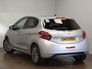 Used Peugeot 208 2017 for sale - 77933354: Photo