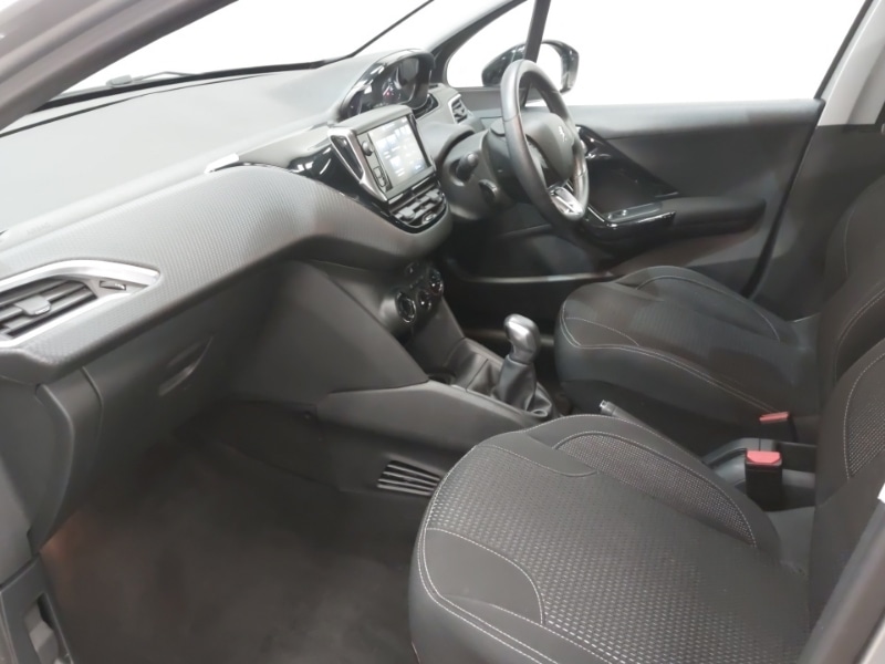 Used Peugeot 208 2017 for sale - 77933354: Photo 5