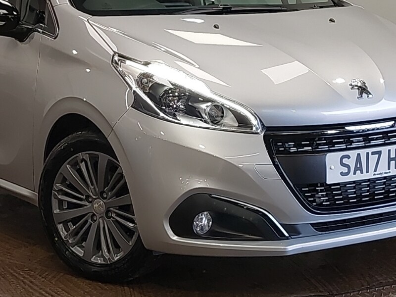 Used Peugeot 208 2017 for sale - 77933354: Photo 9