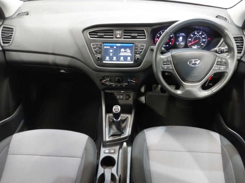 Used Hyundai i20 2019 for sale - 77837819: Photo 2