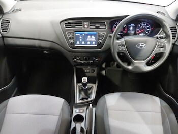 Used Hyundai i20 2019 for sale - 77837819: Photo