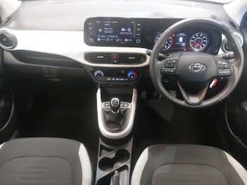 Used Hyundai i10 2023 for sale - 78391609: Photo