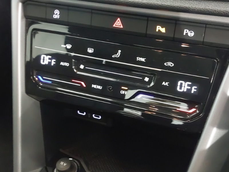 Used Volkswagen T-Roc 2022 for sale - 77108130: Photo 13