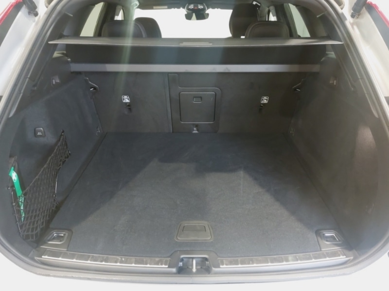 Used Volvo XC60 2024 for sale - 76451008: Photo 8