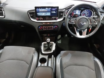 Used Kia Ceed 2021 for sale - 77999965: Photo