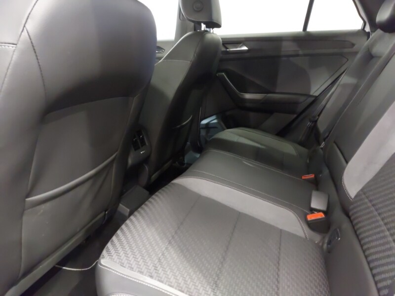 Used Volkswagen T-Roc 2018 for sale - 77475939: Photo 6