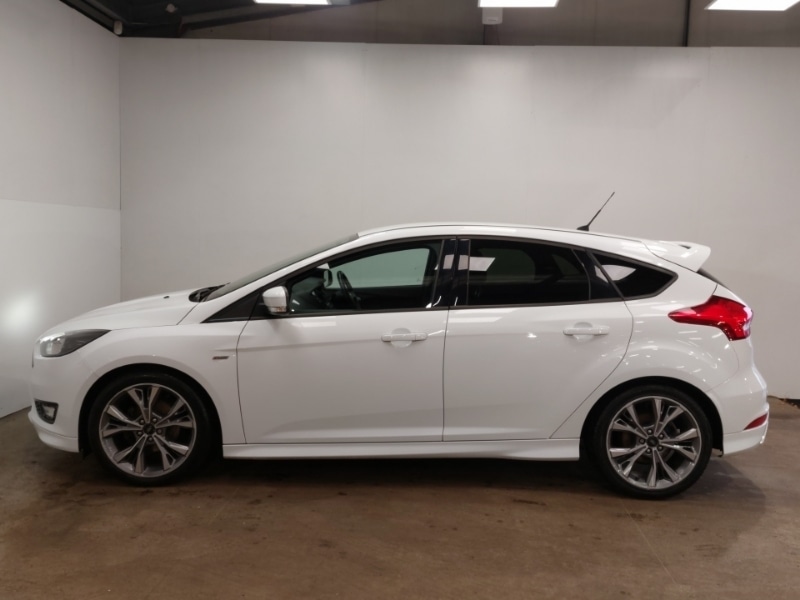 Used Ford Focus 2017 for sale - 77214237: Photo 4