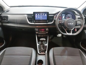 Used Kia Stonic 2023 for sale - 78440114: Photo