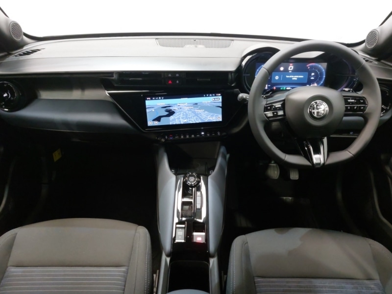 Used Alfa Romeo Junior 2025 for sale - 78041173: Photo 2