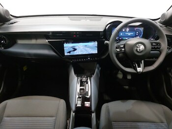 Used Alfa Romeo Junior 2025 for sale - 78041173: Photo