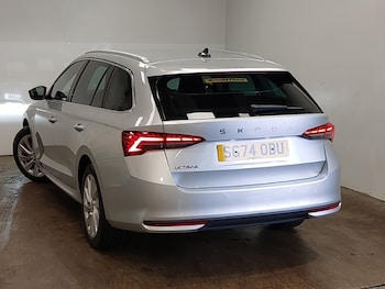 Used Skoda Octavia 2024 for sale - 77947716: Photo