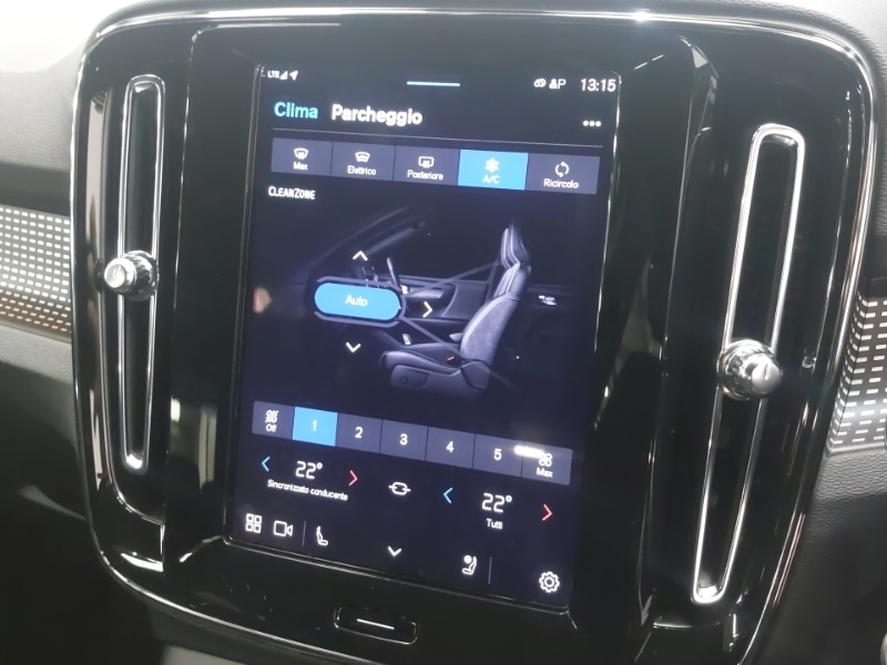 Used Volvo XC40 2024 for sale - 76713615: Photo 15