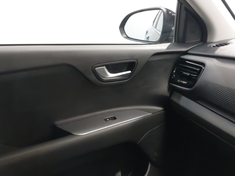 Used Kia Stonic 2022 for sale - 77750572: Photo 16