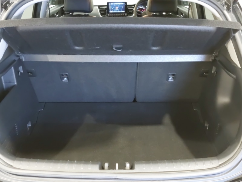 Used Kia Stonic 2022 for sale - 77750572: Photo 8