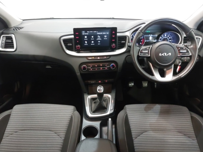 Used Kia Ceed 2023 for sale - 78046520: Photo 2