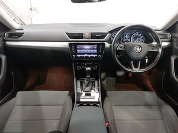 Used Skoda Superb 2019 for sale - 79092498: Photo