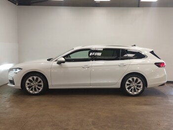 Used Skoda Superb 2024 for sale - 77329790: Photo