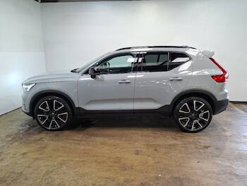 Used Volvo XC40 2025 for sale - 79734366: Photo