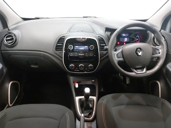 Used Renault Captur 2019 for sale - 76321276: Photo