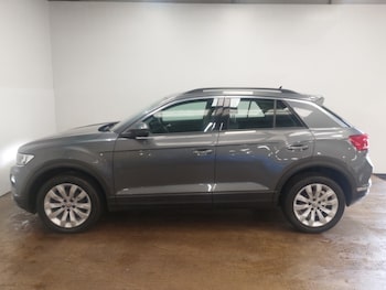 Used Volkswagen T-Roc 2020 for sale - 78342570: Photo