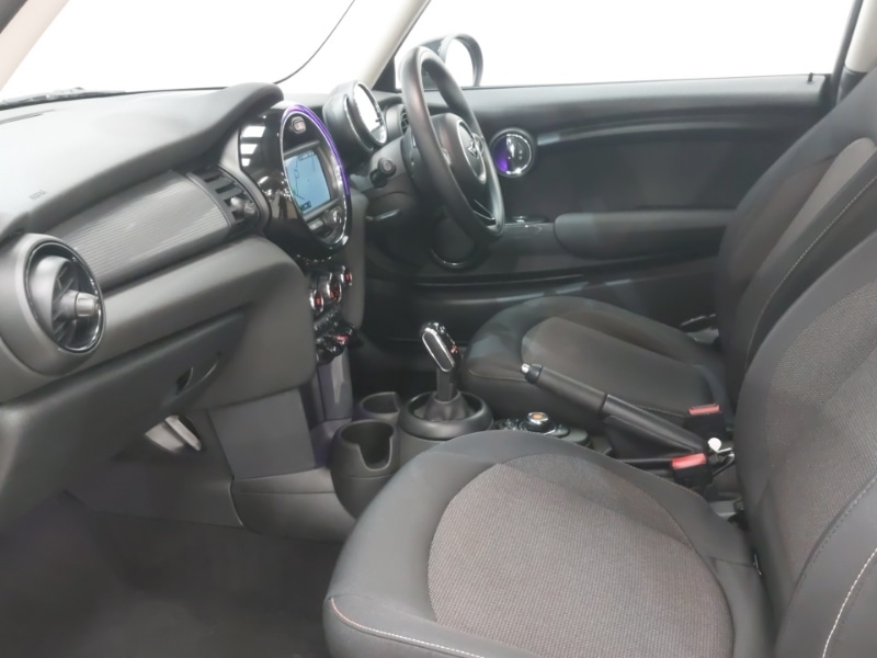 Used MINI Hatch 2018 for sale - 77325107: Photo 5