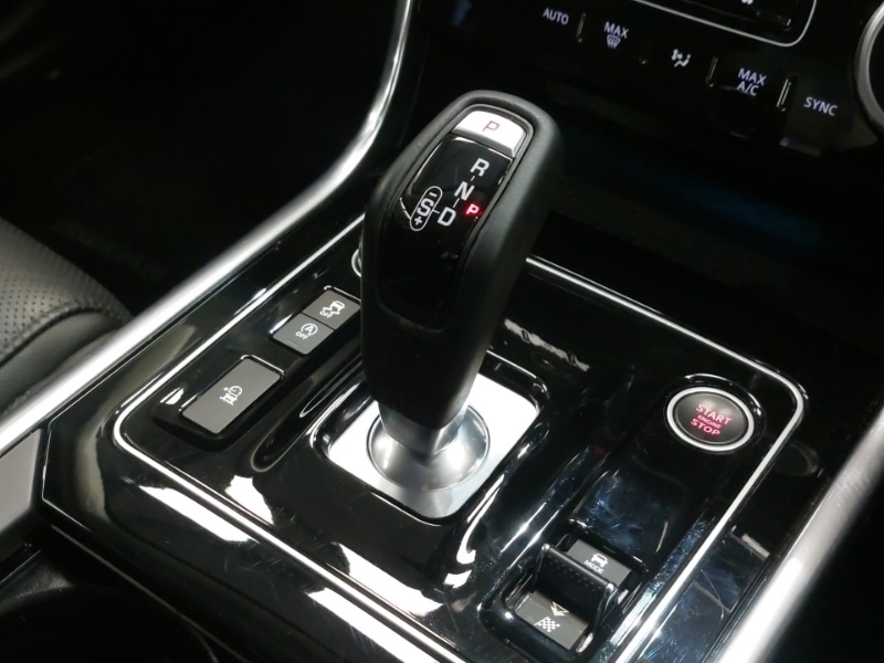 Used Jaguar XE 2019 for sale - 78023661: Photo 12