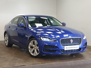 Used Jaguar XE 2019 for sale - 78023661: Photo