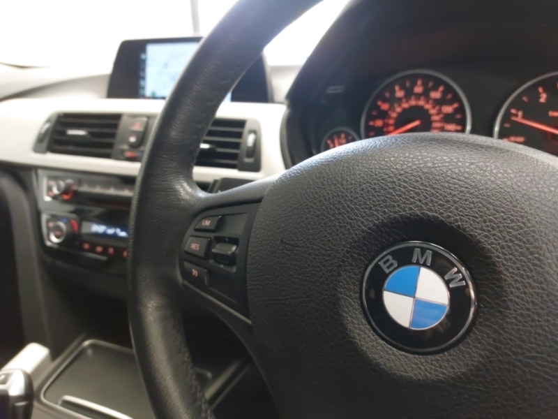 Used BMW 3 Series 2019 for sale - 77933352: Photo 17